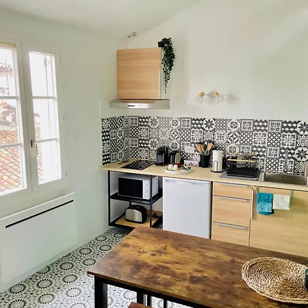 Superbe Loft Insolite Au Coeur D'angouleme アングレーム