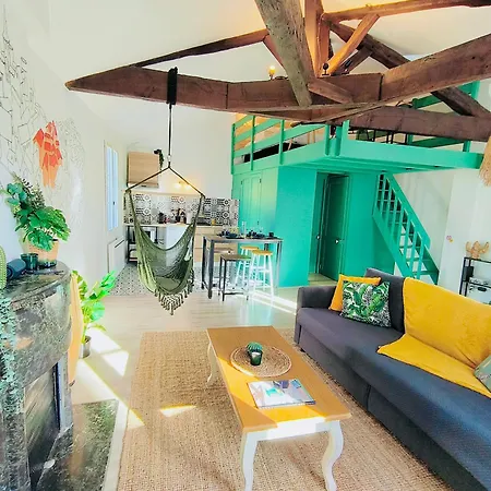 Superbe Loft Insolite Au Coeur D'angouleme アパート アングレーム