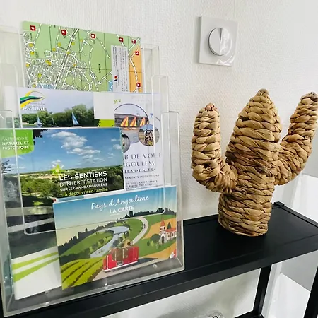 Superbe Loft Insolite Au Coeur D'angouleme * アングレーム